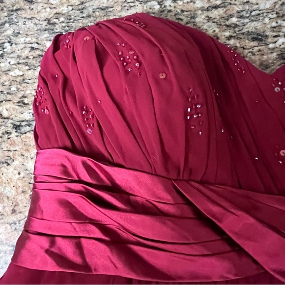 Bill Levkoff Red Strapless Pleated Formal Gown Size 12 Bridesmaid Prom Dress - Picture 9 of 10